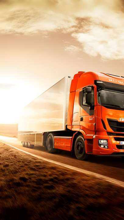 Flatbed trailer truck